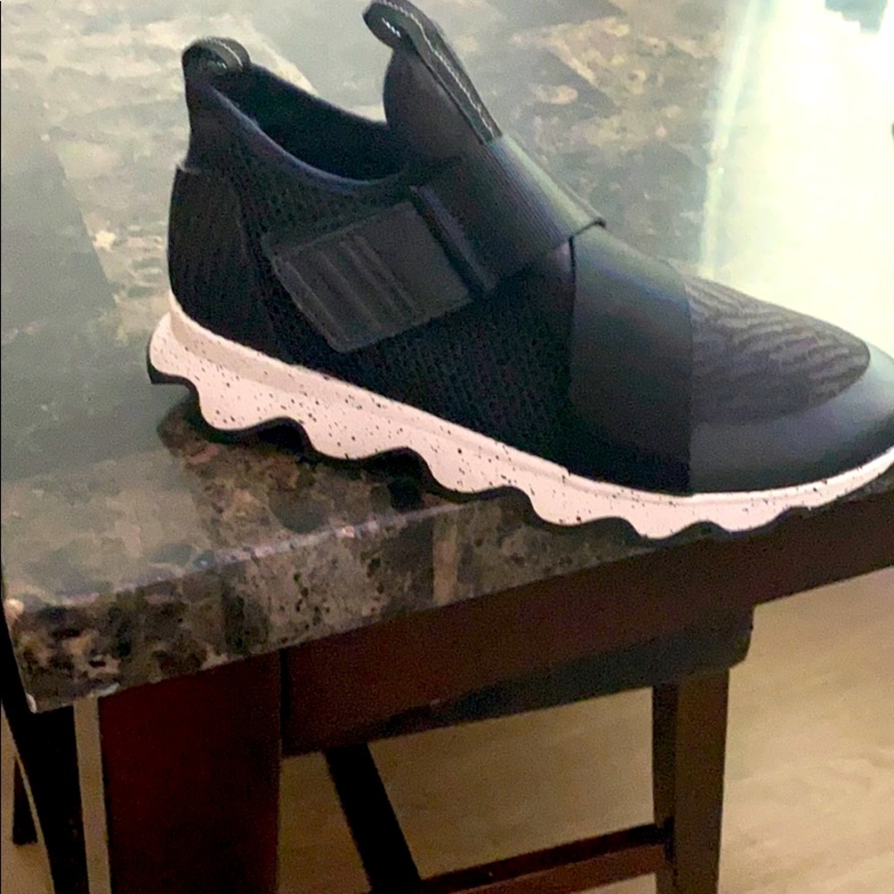 Sorel Womens Kinetic Sneaker